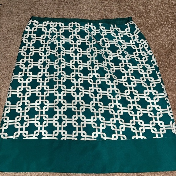 BR Geo Skirt - Picture 3 of 3